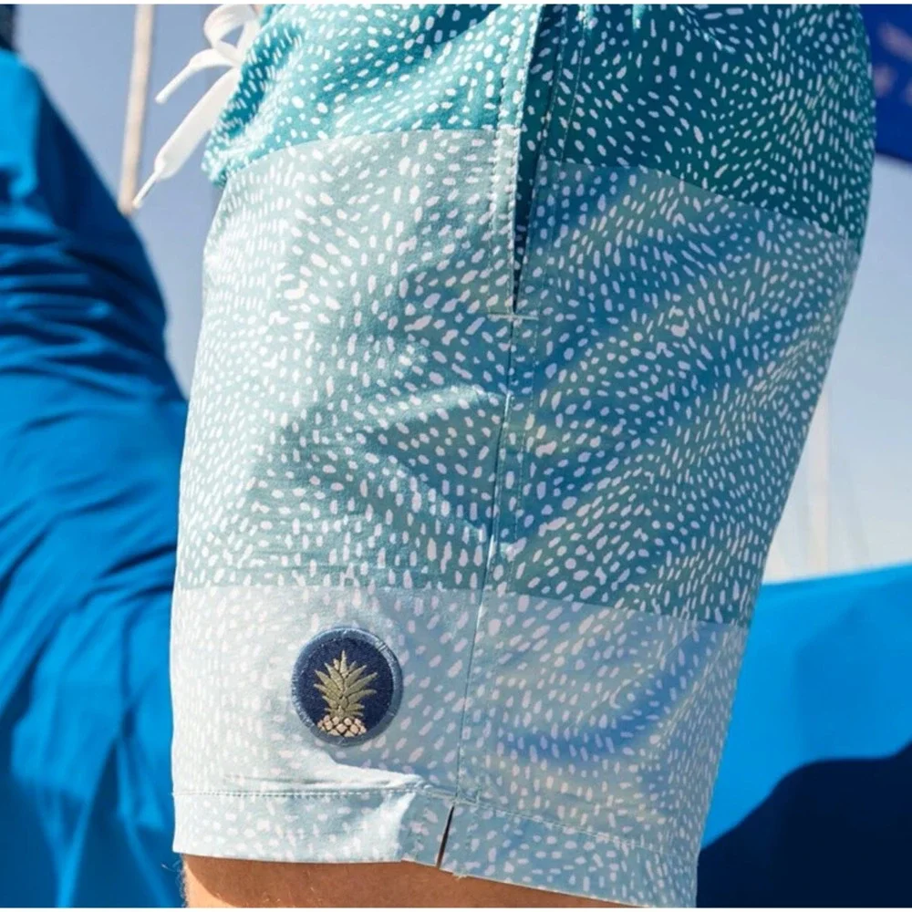 Chubbies The Whale Sharks Swim Trunks Bathing Suit Shorts Men's Size XXL NEW